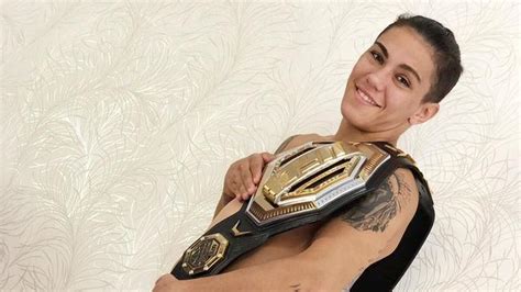 jessica andrade nude|UFC champ Jessica Andrade posts nude photo wearing nothing。